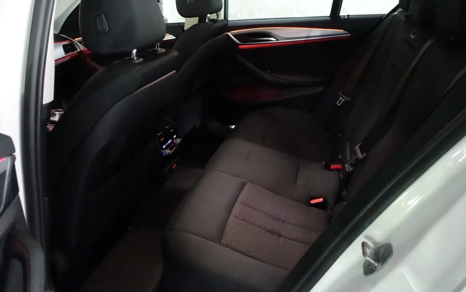BMW Seria 5 cena 157500 przebieg: 94000, rok produkcji 2021 z Katowice małe 704